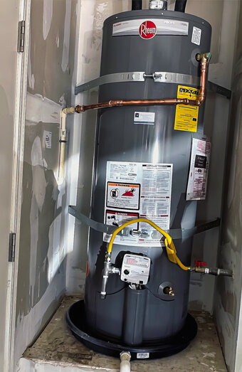 https://balcattahotwater.com.au/uploads/2025/06/electric-hot-water-system-32635.jpg