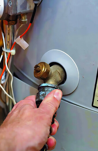 https://balcattahotwater.com.au/uploads/2025/06/hot-water-installs-77728.jpg