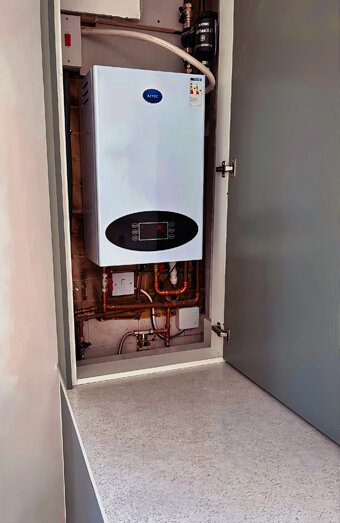 https://balcattahotwater.com.au/uploads/2025/06/instant-hot-water-systems-44293.jpg