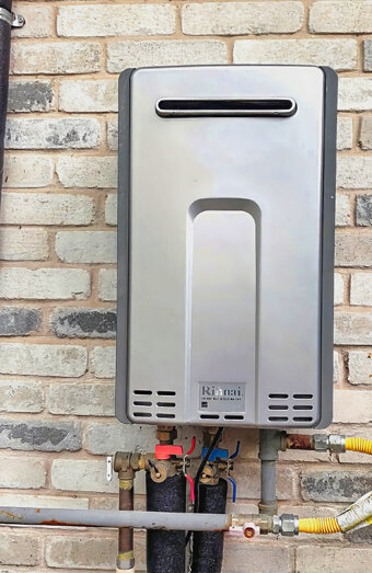 https://balcattahotwater.com.au/uploads/2025/06/instant-hot-water-systems-48570.jpg