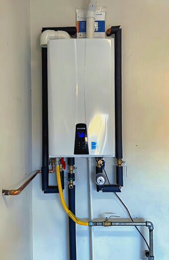 https://balcattahotwater.com.au/uploads/2025/06/instant-hot-water-systems-63860.jpg