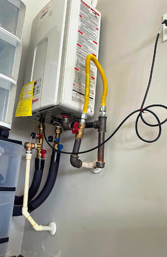 https://balcattahotwater.com.au/uploads/2025/06/instant-hot-water-systems-65049.jpg