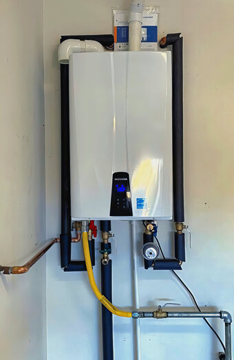 https://balcattahotwater.com.au/uploads/2025/06/thermostatic-water-systems-94011.jpg